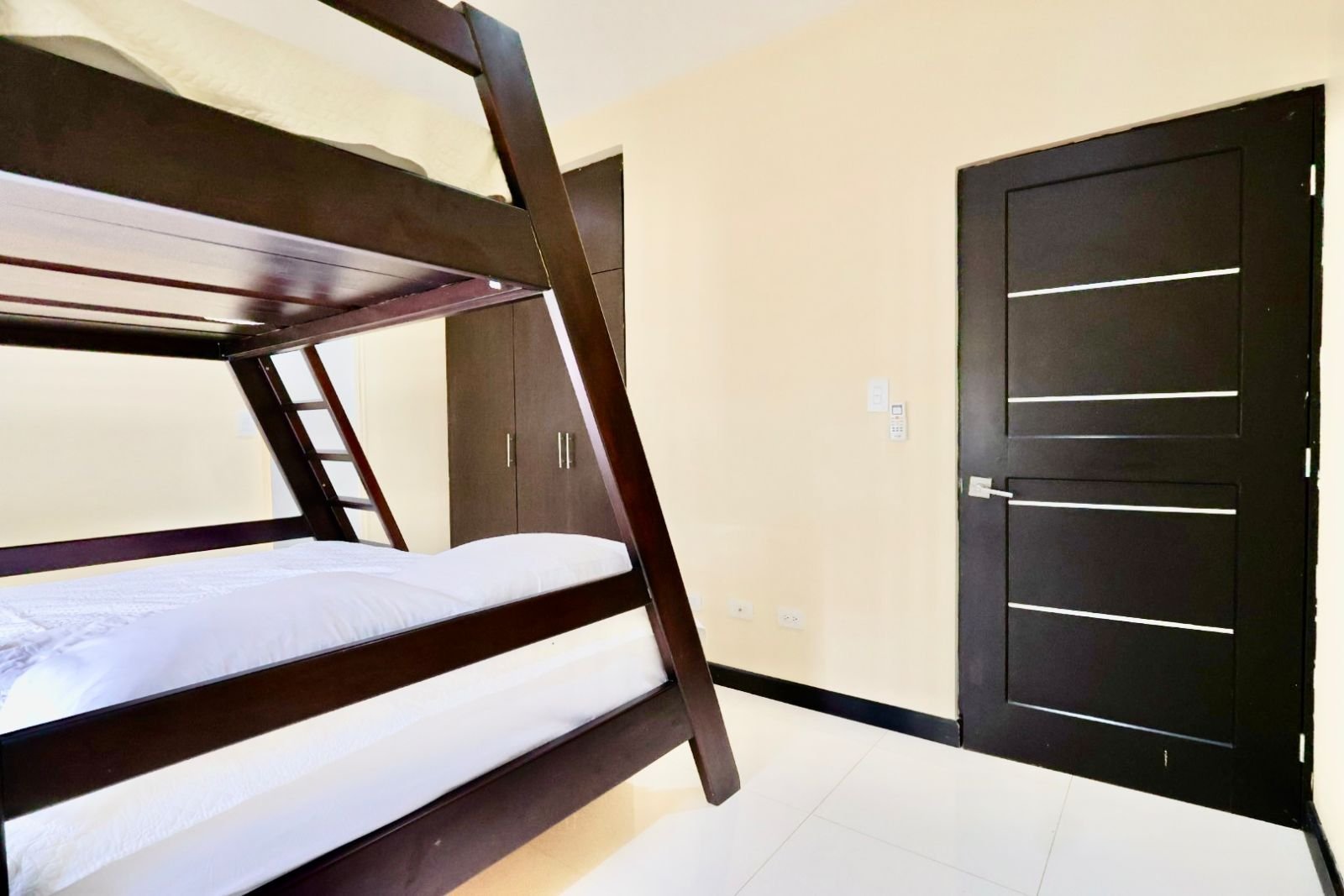 FOR RENT 2-BED | 1 BATH APARTMENT IN PLAYA HERMOSA GUANACASTE